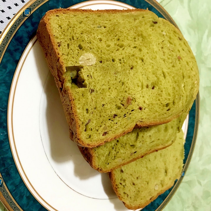 HBで抹茶食パン★甘納豆入り